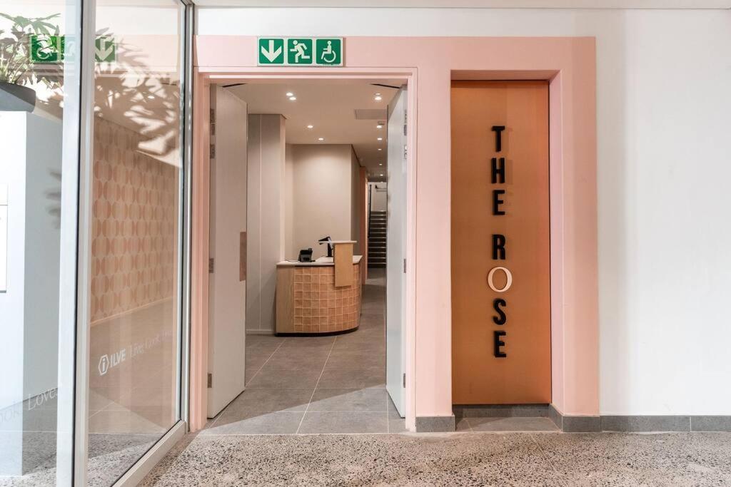 The Rose 605: Centre Studio With Views Apartment Cape Town