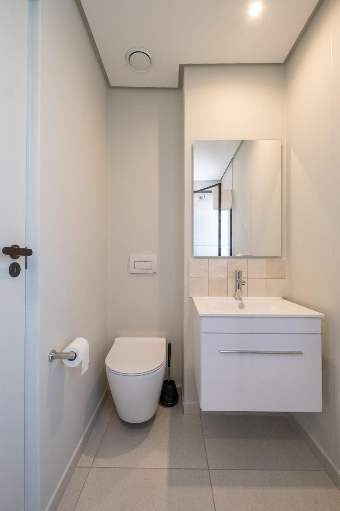 The Rose 605: Centre Studio With Views Apartment *