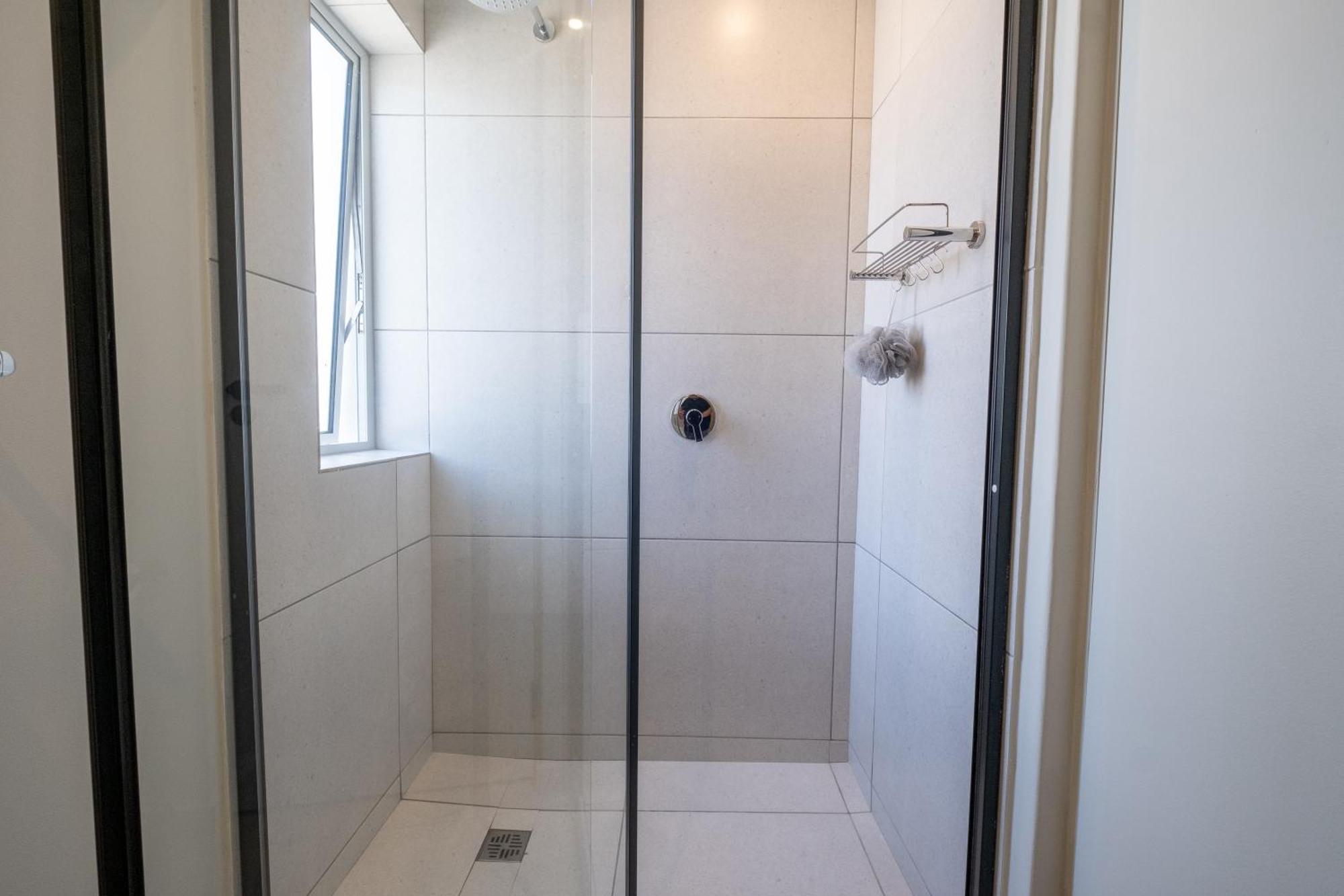 The Rose 605: Centre Studio With Views Apartment