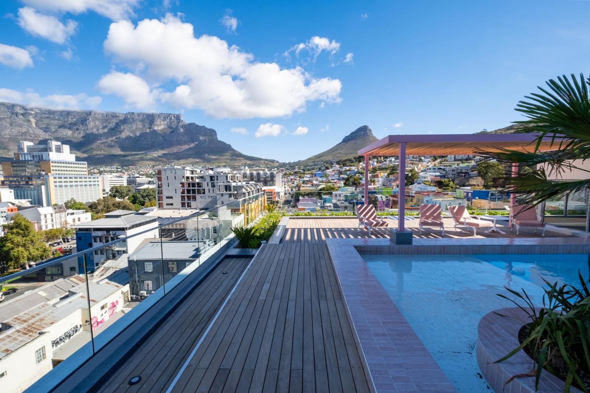 The Rose 605: Centre Studio With Views Apartment *
