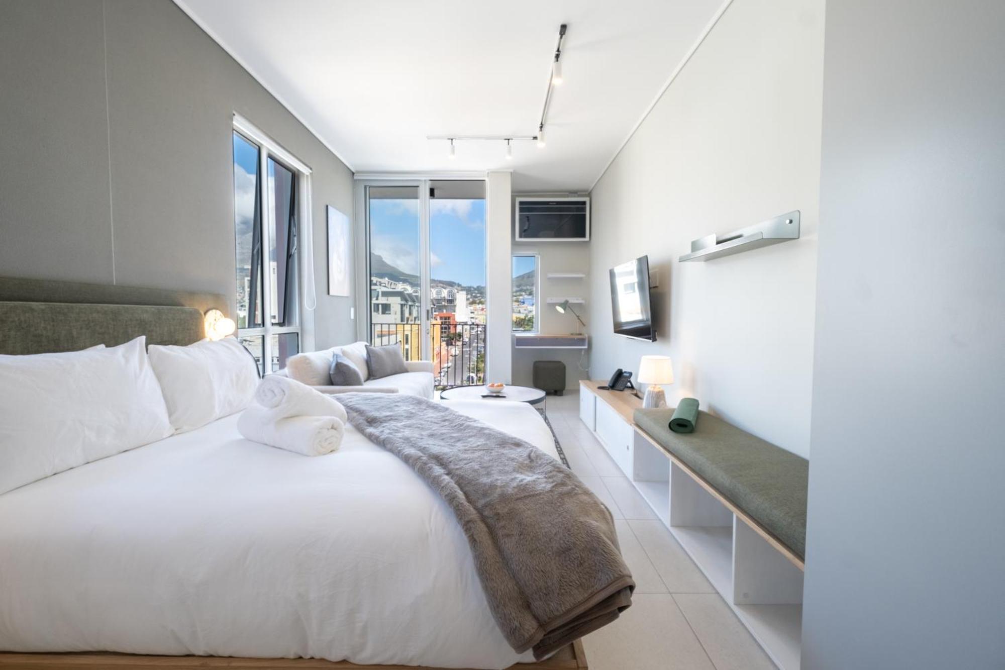 Apartment The Rose 605: Centre Studio With Views Cape Town
