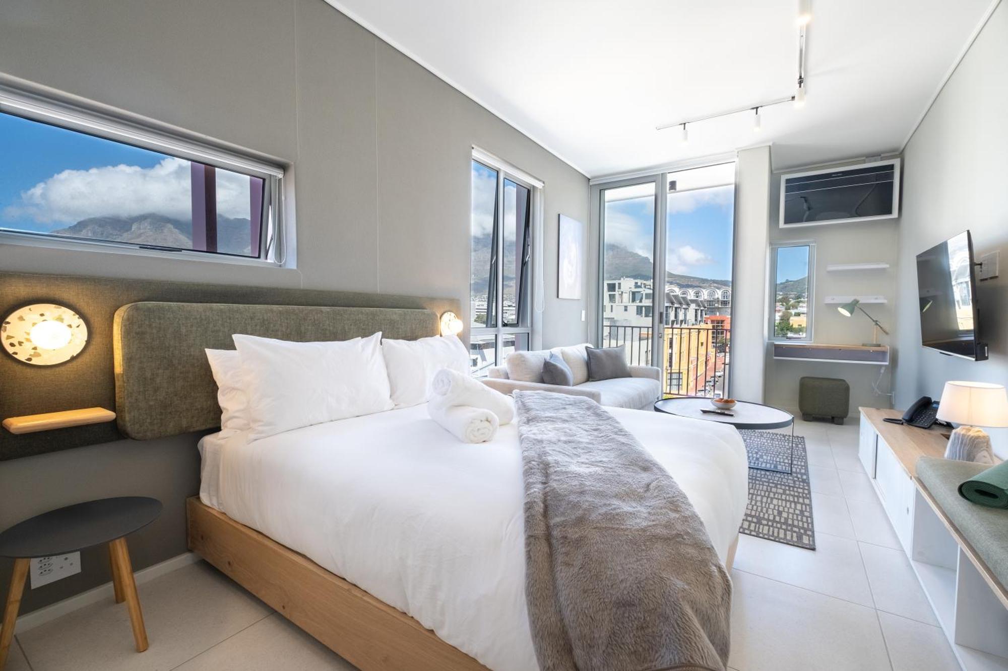Apartment The Rose 605: Centre Studio With Views
