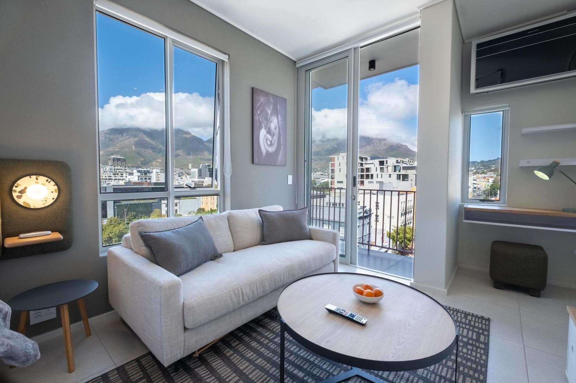 The Rose 605: Centre Studio With Views Apartment Cape Town